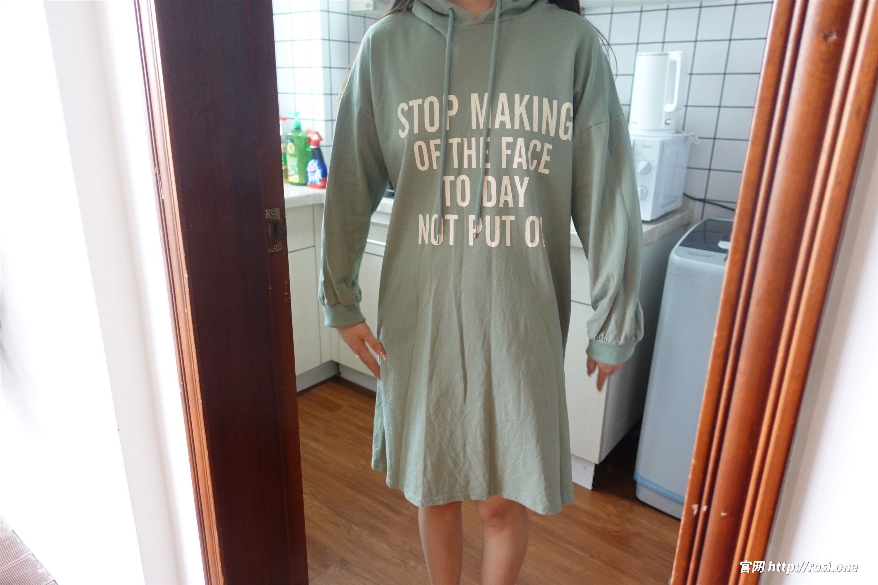 ROSI写真 2022.02.05 NO.3715